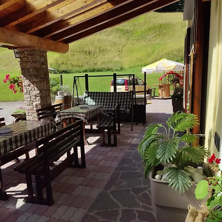 Casa Naanì Rododendro Affittacamere San Colombano